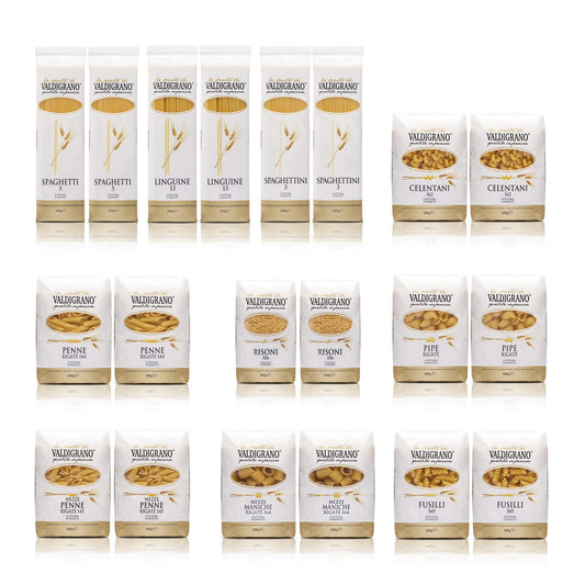 Assortimento di pasta Valdigrano da 500g: due confezioni di spaghetti, due di spaghettini, due di linguine, due di celentani, due di penne rigate, due di risoni, due di pipe, due di mezze penne rigate, due di mezze maniche, due di fusilli disposte su sfondo bianco.